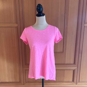 NWOT Lilly Pulitzer Small scoop neck tee